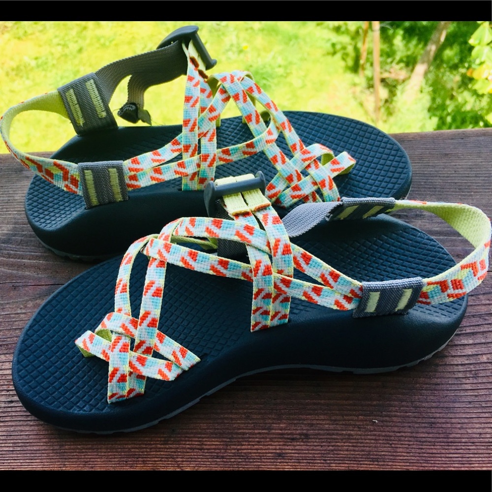 Chacos size 5 women’s
